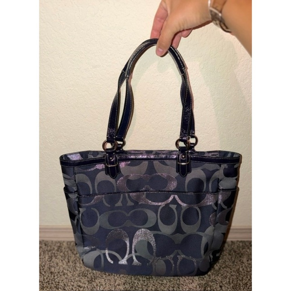 Authentic Y2K Coach Signature Navy Silver Jacquard Patent Leather Purse F19675 - Picture 2 of 9